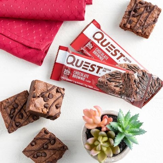 Quest Protein Bar, Baton Proteic, Cu Aroma De Prajitura Cu Ciocolata, 60g Quest Protein Bar, Baton Proteic, Cu Aroma De Prajitura Cu Ciocolata, 60g