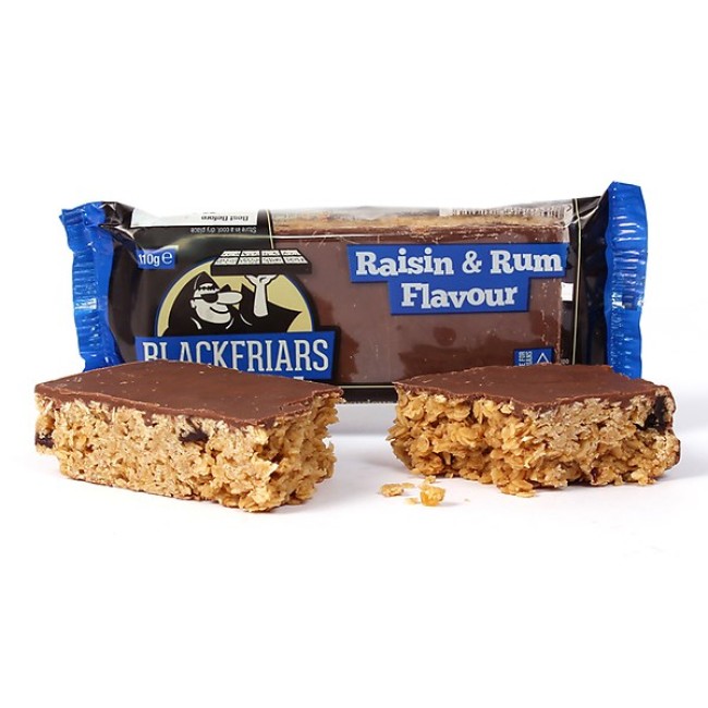 Baton energizant FlapJack - 110g Rom si stafide Baton energizant FlapJack - 110g Rom si stafide